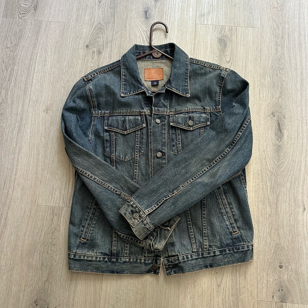 GAP Men’s Denim Jacket Size L